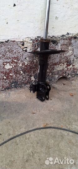 Амортизатор Toyota camry