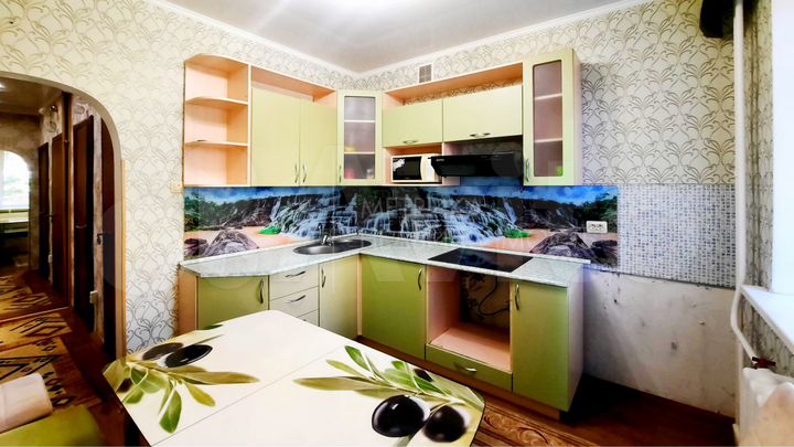 1-к. квартира, 42 м², 1/5 эт.