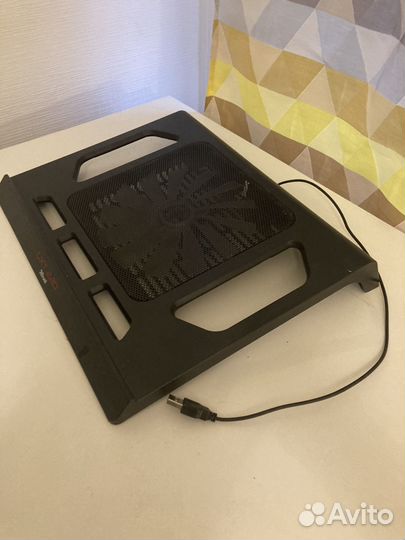 Подставка с охлаждением для ноутбука