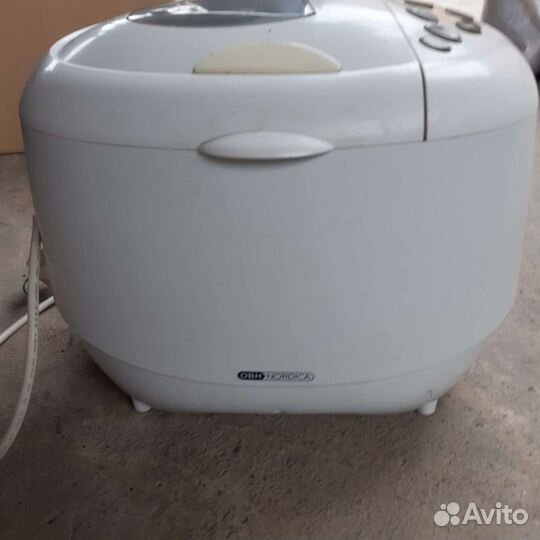 Хлебопечка новая