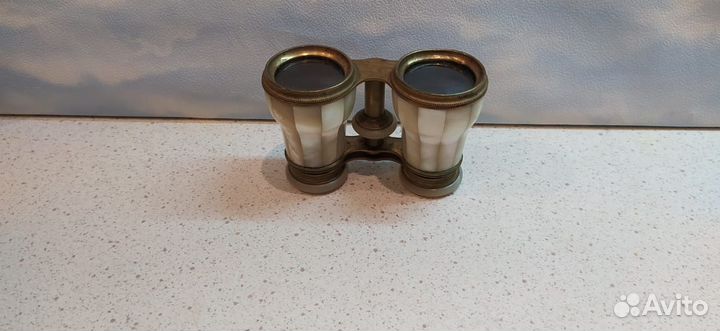 Бинокль театральный в оригинальном футляре, латунь