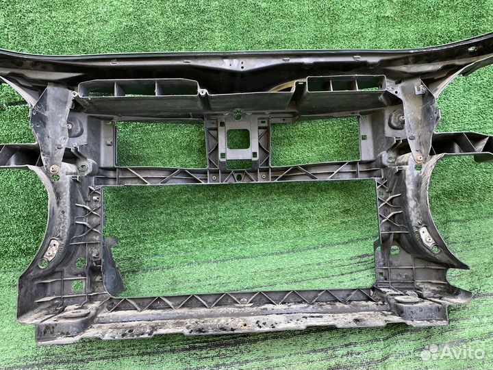 Телевизор (рамка радиатора) Volkswagen Passat b6 3