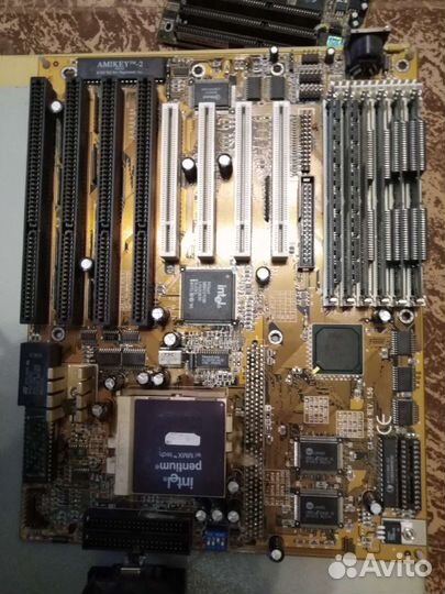 Компьютерные материнки на сокет 7 ретро