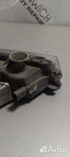 Фара противотуманная правая Jaguar F-Pace 1058002R