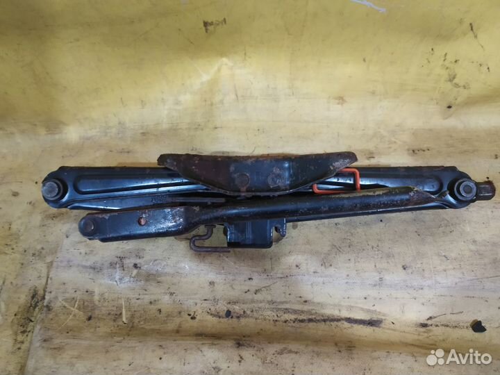 Домкрат Cadillac SRX 2003-2009 Кадилак ср-икс