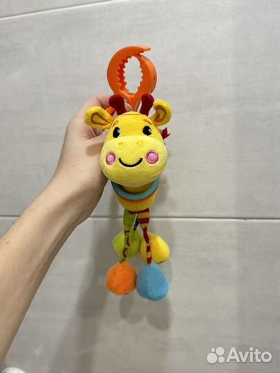 Игрушка на коляску жирафик с вибрацией