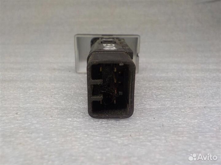 Кнопка обогрева заднего стекла KIA Sorento I (BL)