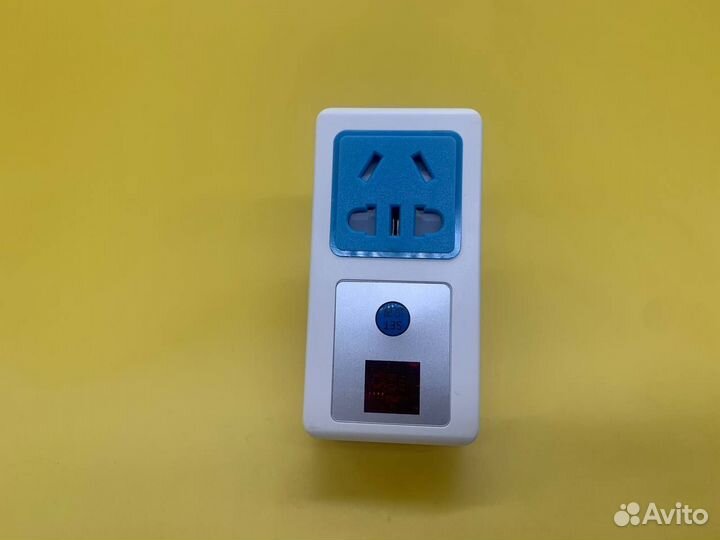 17956 Умная розетка