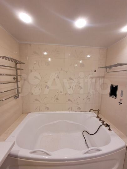 2-к. квартира, 130 м², 9/11 эт.