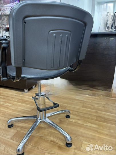 Продается парикмахерская кресло и мойка