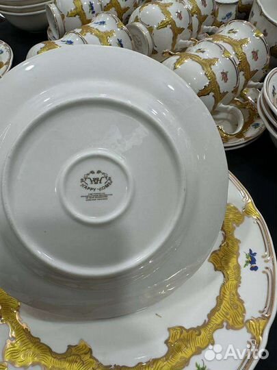 Чайно-столовой сервиз на 12 персон