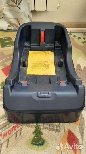 Автолюлька chicco с базой