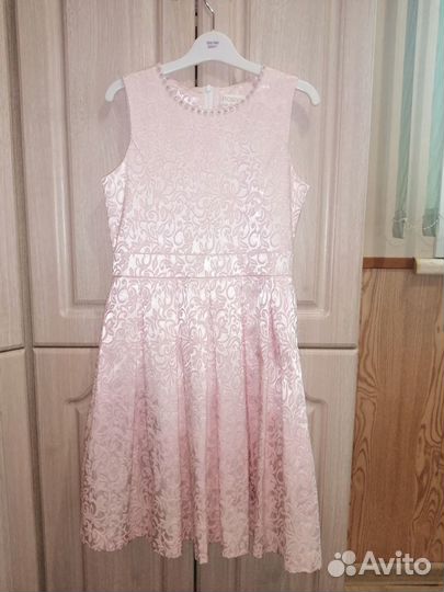 Нарядное платье