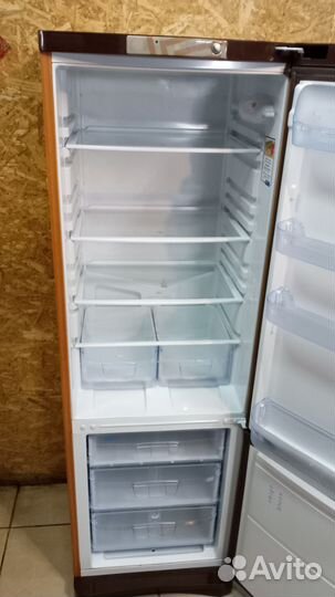 Холодильник indesit