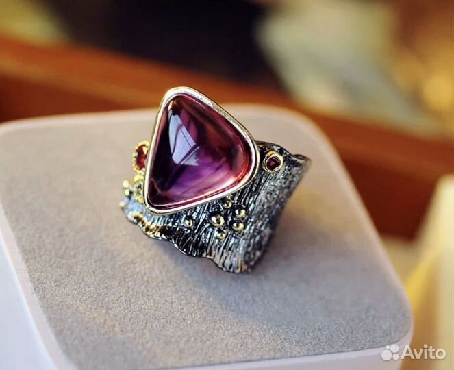 Кольцо с муассанитом