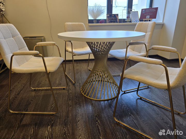 Стол обеденный круглый 100