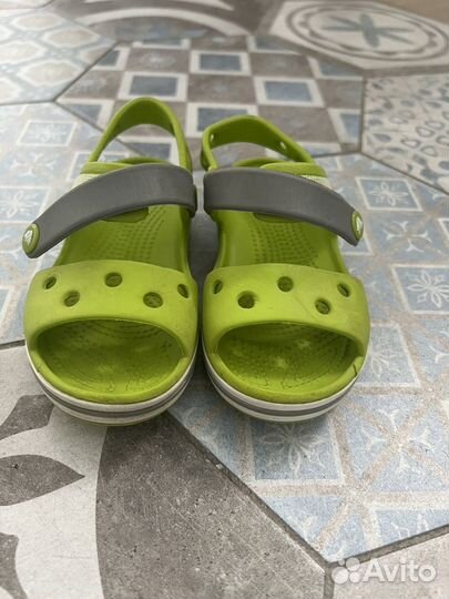 Сандалии crocs c8