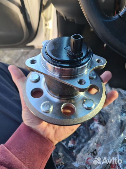 Ступица с датчико авс заднего левого колеса