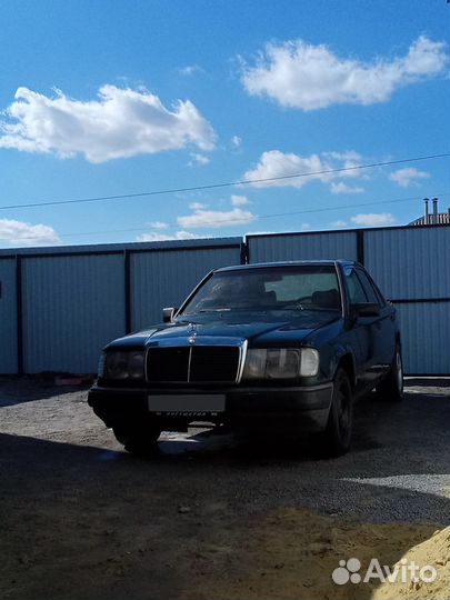 Mercedes-Benz W124 2.0 МТ, 1989, 200 000 км