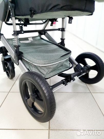 Коляска новая 2 в 1 luxmom 555