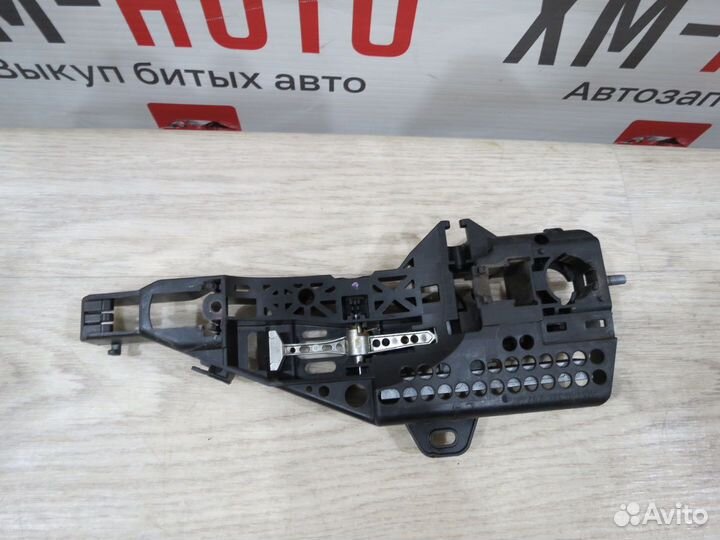 Кронштейн ручки двери задней левой LADA Xray