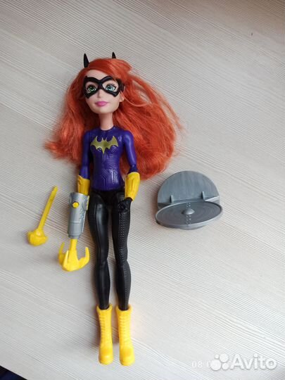 Кукла Бэтгерл - Бластер, Супергероини