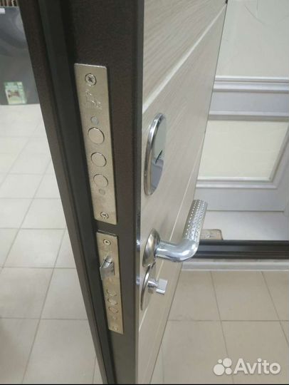 Дверь входная