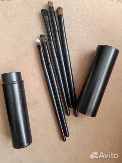 Кисти для макияжа новые