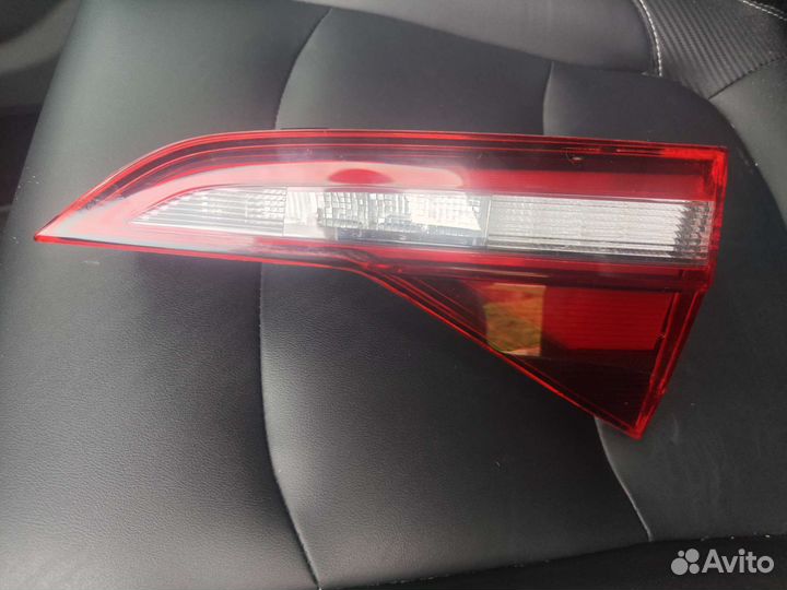 Фонарь задний на Volkswagen Jetta 7