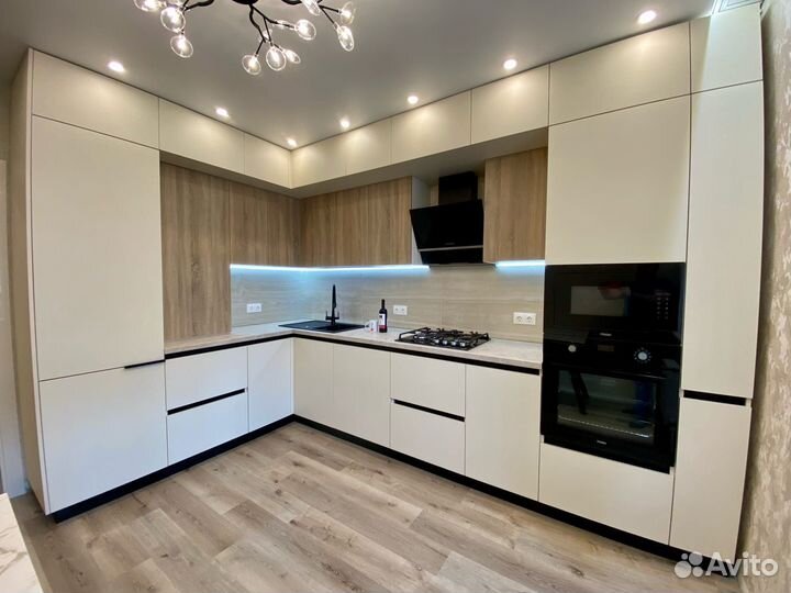 Кухня на заказ под потолок в Челябинске