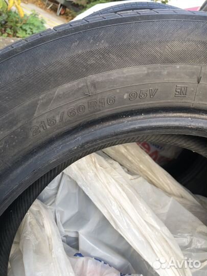Yokohama BluEarth E75 215/60 R16 95V