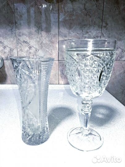 Кубок хрустальный и ваза
