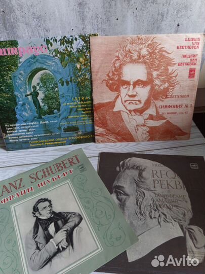Большая коллекция пластинок классической музыки