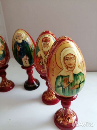 Яйцо сувенирное, дерево