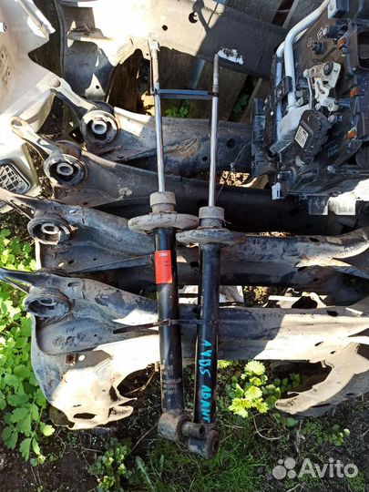 Стойки амортизаторы задние a4b5