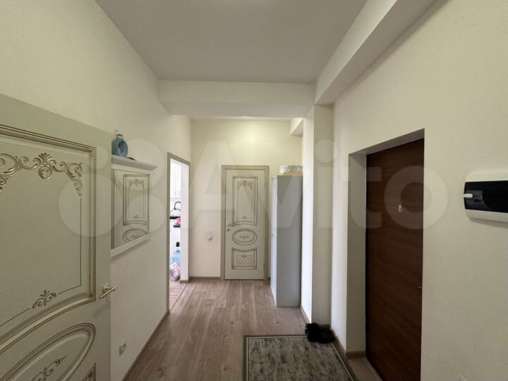 2-к. квартира, 70 м², 2/6 эт.