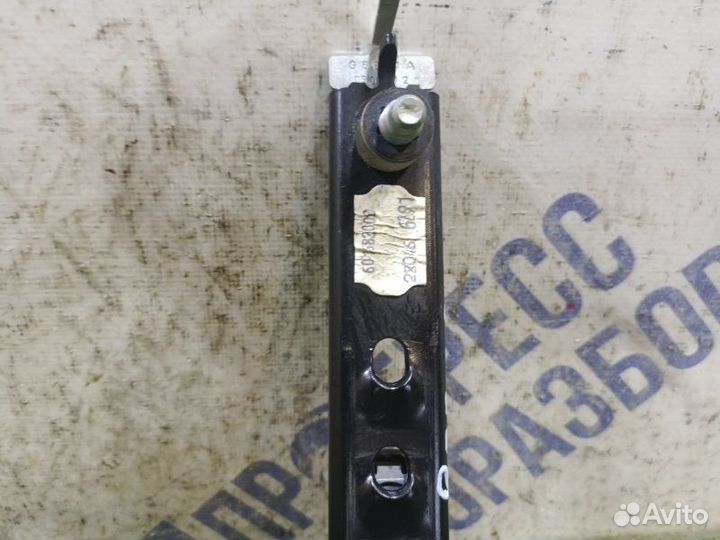 Механизм регулировки ремня безопасности левый Ford