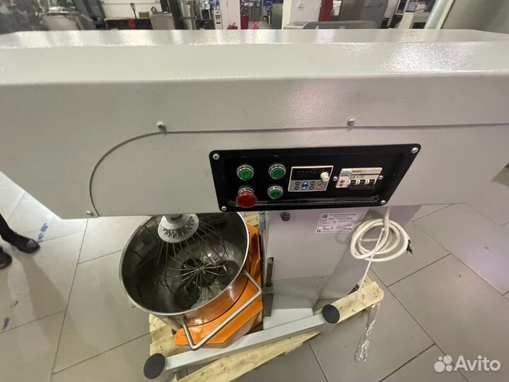 Планетарный тестомес миксер