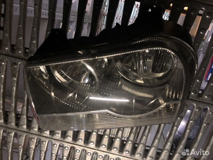 Фара левая (не ксенон)