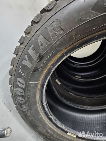 Goodyear Ultragrip Ice Arctic 195/60 R15 88T