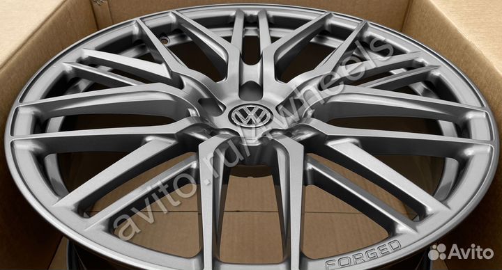 Кованые диски Volkswagen Touareg R20 наличие