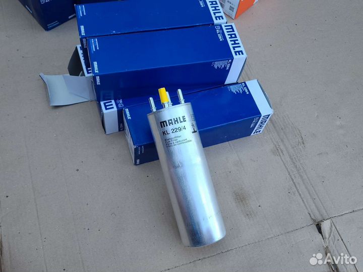 Топливный фильтр Volkswagen Audi 7H0127401