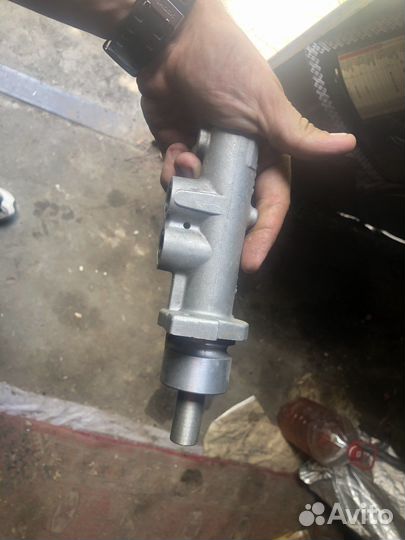 Главный тормозной цилиндр транзит 1993