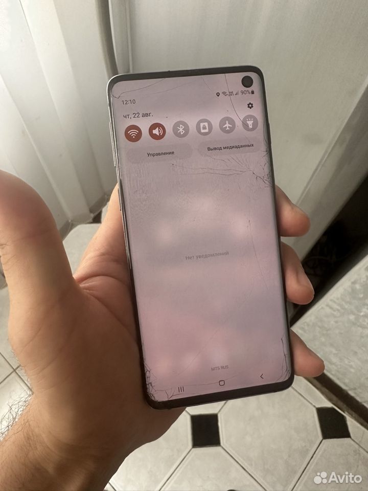 Samsung Galaxy S10, 6/128 ГБ