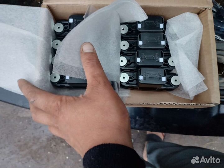 Скрытые дверные петли