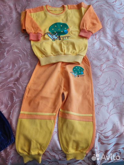 Спортивные костюмы и джинсы