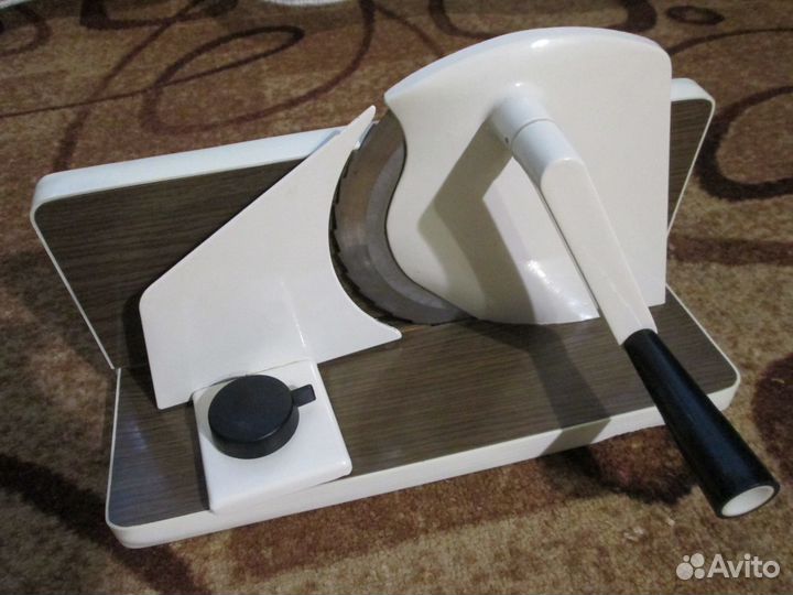 Хлеборезка ручная