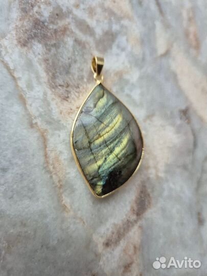 Кулоны с лабрадоритом