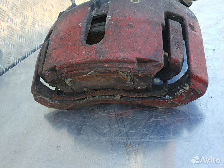 Суппорт передний Audi A8 D3 4.2 BVJ 2007-2010