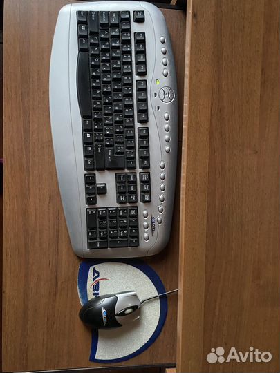 Компьютерный стол